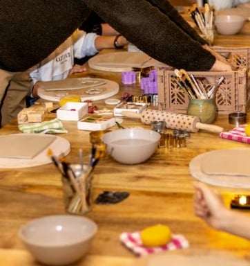 techniques manuelles et artistiques mixtes ateliers créatifs