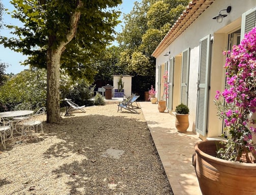 Bastide La Courlette Marseille : Maison de vacances haut de gamme, vue panoramique en pleine nature