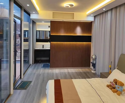 Capsule House