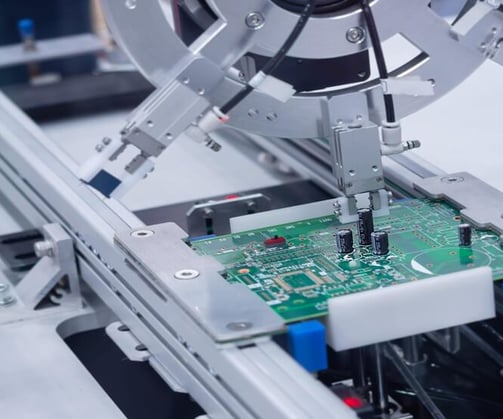 Omini: Advanced PCB fabrication with up to 40 layers, high-speed, high-frequency solutions.