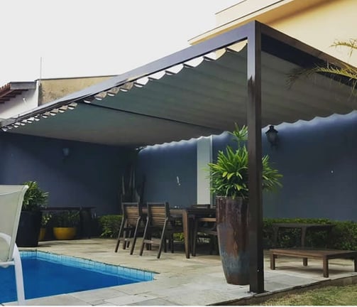 Cobertura Retrátil em Lona