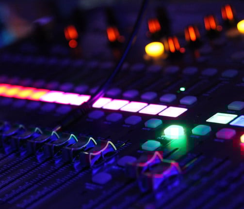 a digital sound mixing console