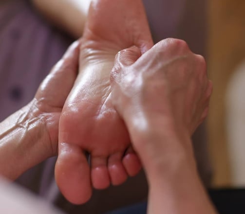 Massage shitsu pour libérer les blocages, détendre profondément et harmoniser l’énergie