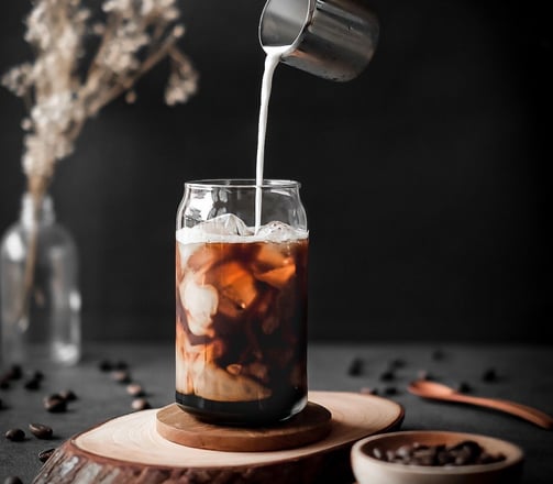 Latte 拿铁   Espresso with fresh milk. 浓缩咖啡加鲜牛奶