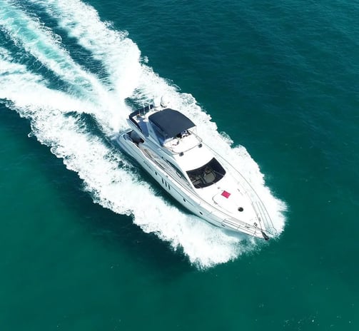 yate azimut 62 en renta cabo san lucas drone