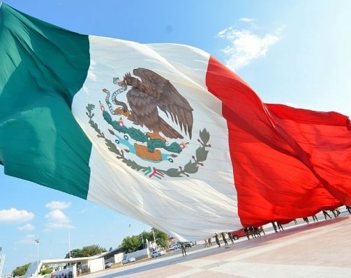 Banderas gigantes