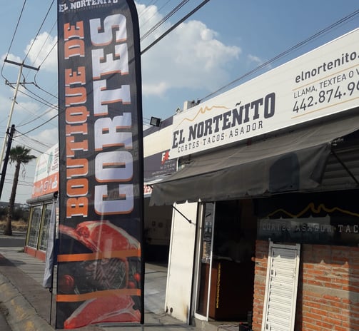 banderas publicitarias tipo vela