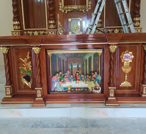 Restauracion Religiosa de muebles religiosos por Kastros, acercamiento