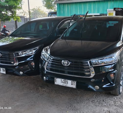 Kami menyediakan rental mobil Cirebon 24 jam, dengan driver profesional berpengalaman untuk memenuhi