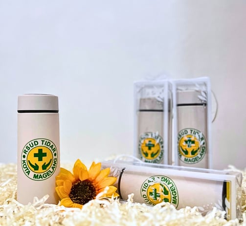 tumbler custom souvenir seminar kit
