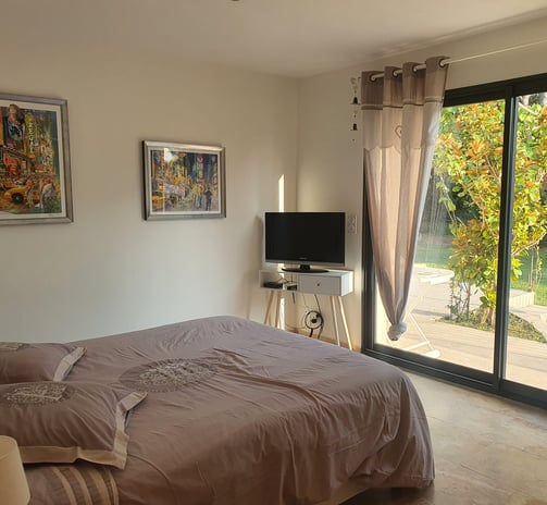 chambre principale accès terrasse