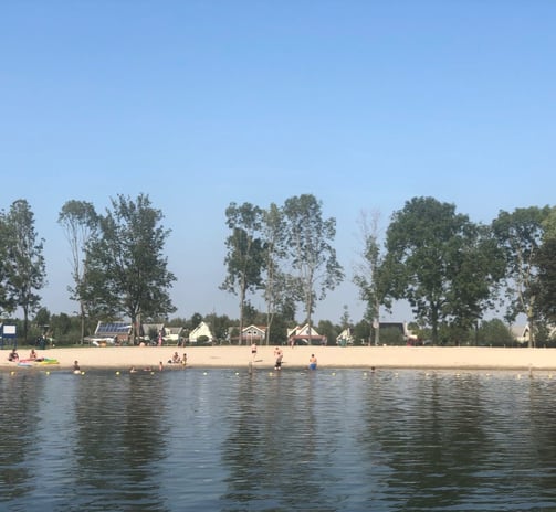 Strand Stompaardseplas Simonshaven - Zuidland Bernisse