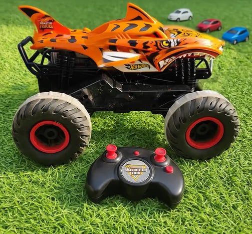 Monster Truck Tiger Shark con control remoto