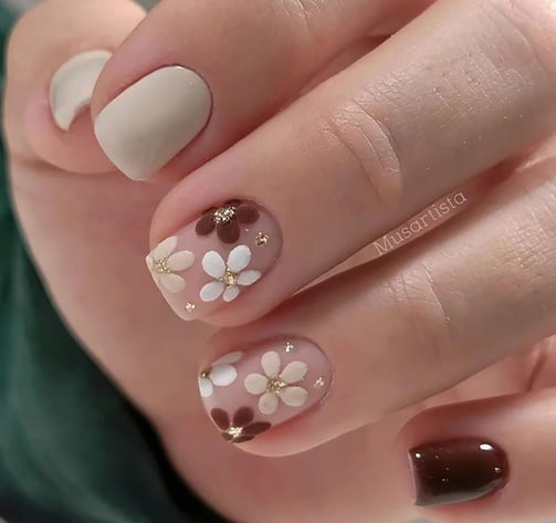 Uñas con flores