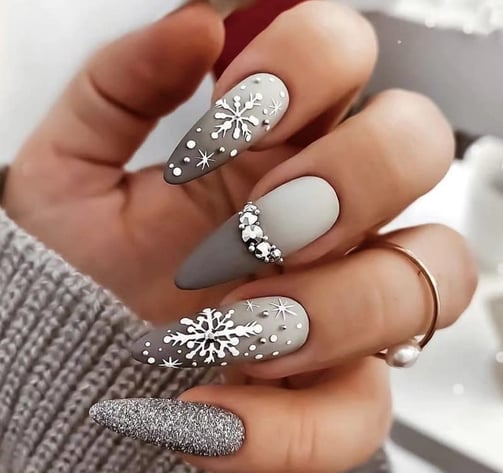 Uñas con diseños festivos