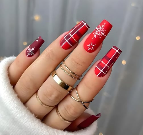 Uñas navideñas escocesas
