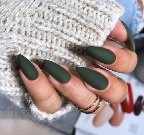 49 - Uñas verde mate