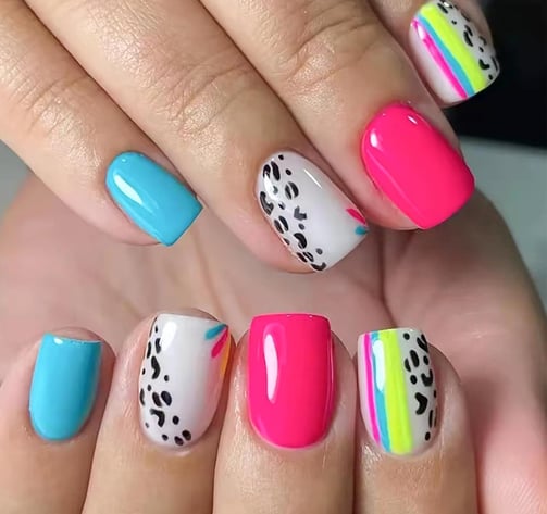 Uñas neón de animal print