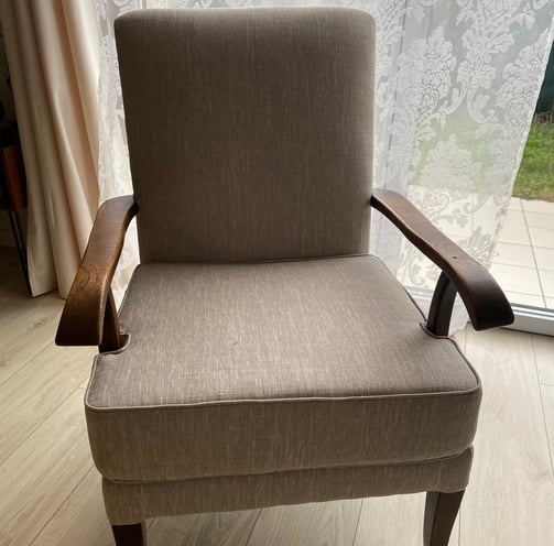 Claire Poirier - Restauration fauteuil confortable