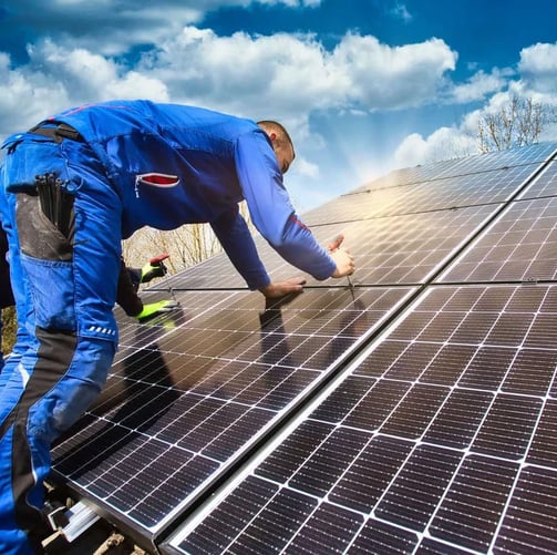 les panneaux solaires permettent de valoriser son bien immobilier