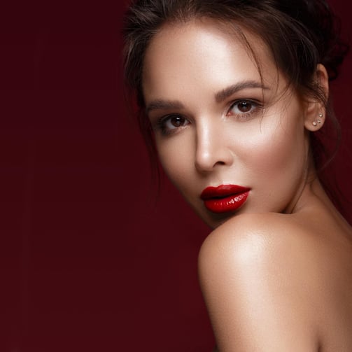glamour-retouching-photo-makeup-fixing