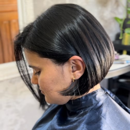 Amanda Amorim é uma profissional altamente qualificada, formada pela Academia de Ensino Vida Derm