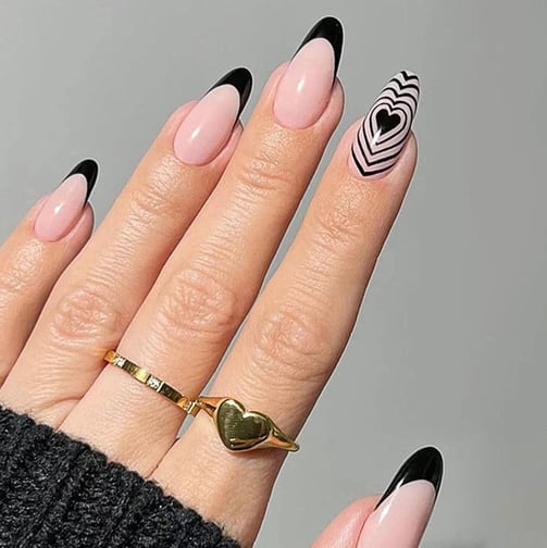 Uñas de corazones en espiral para San Valentin