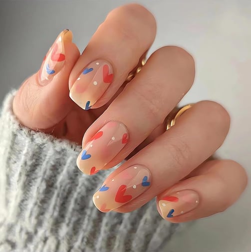 Uñas de corazones dispersos
