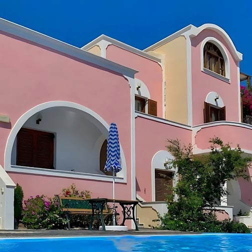 Villa Georgia in Perissa Santorini - Rooms and Studios with Pool