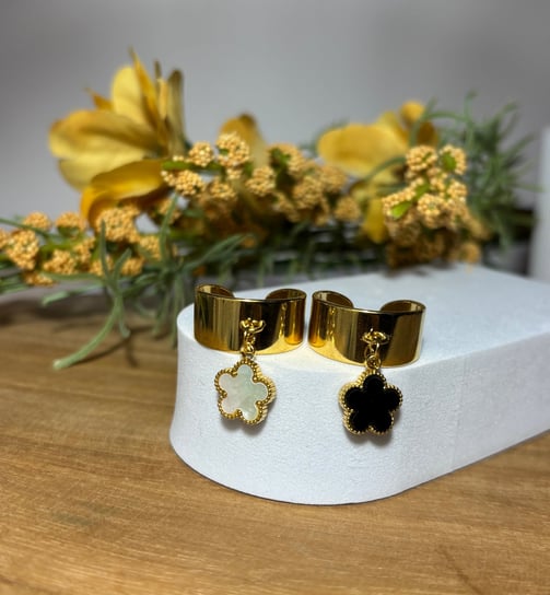 Bague ajustable dorée avec breloques