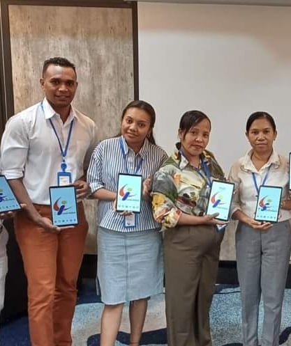 Landi Institute Participant Engaging with Digital Training Materials