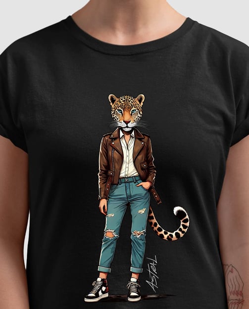 Camiseta da marca de street art, Cavérik Art Club, assinada pelo artista visual Sérgio Astral