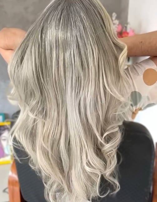 Cabelo deslumbrante graças ao cronograma capilar personalizado.