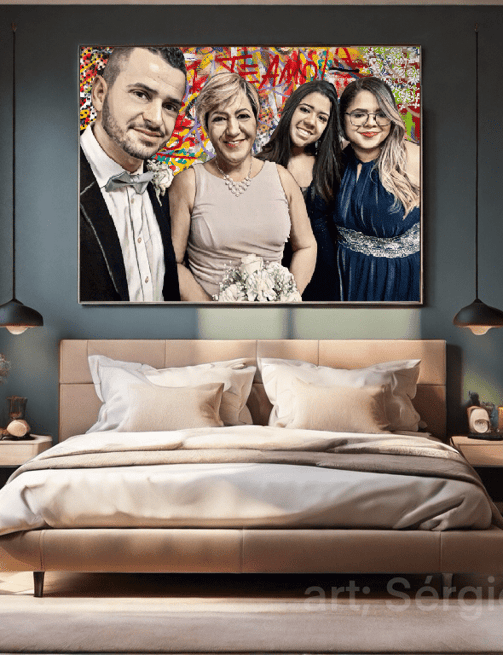 quarto com um grande quadro retratando todos os membros da família em um retrato art