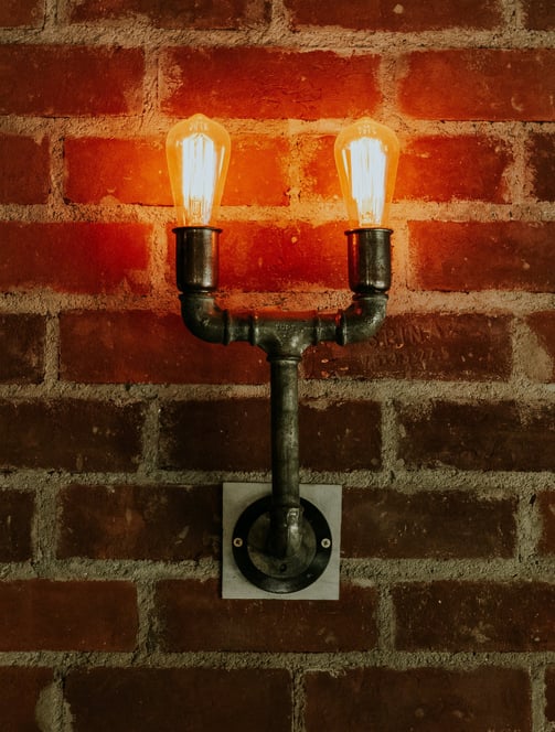 Simplicidade luminosa: como tornar seu espaço mais acolhedor com uma iluminação leve e fácil.