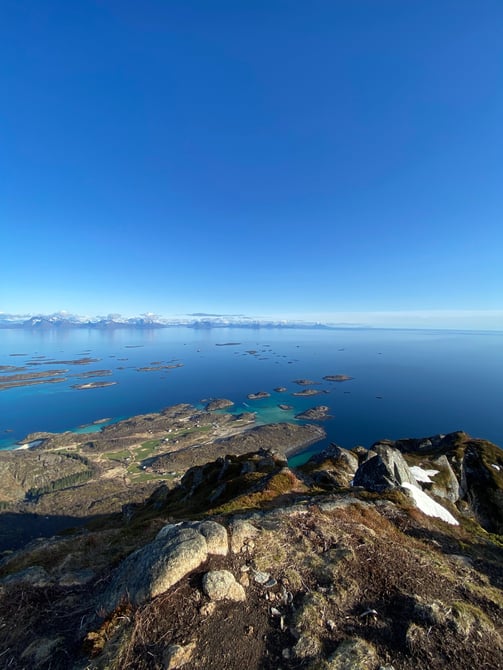 vue de la montagne depuis hennigsvaer