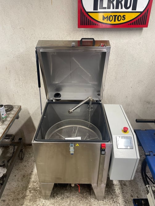 restauration moto ancienne  machine a laver teknox