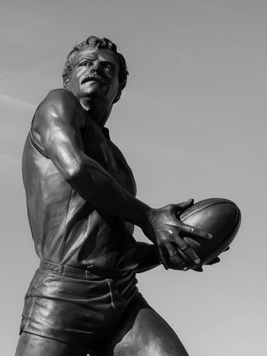 Leigh Matthews afl statue