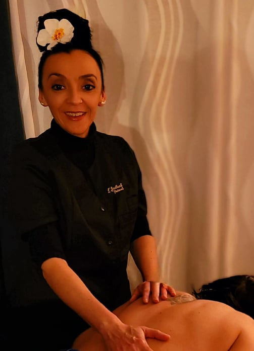 massage bien-être et intuitif à domicile avec L'Instant Présent