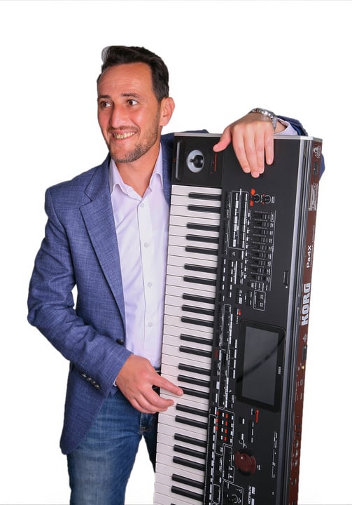 عازف الاورج عبدو الصغير