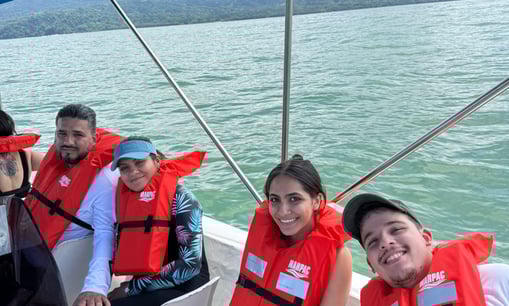 Boat Coral Expeditions Costa Rica