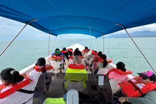 Boat Coral Expeditions Costa Rica
