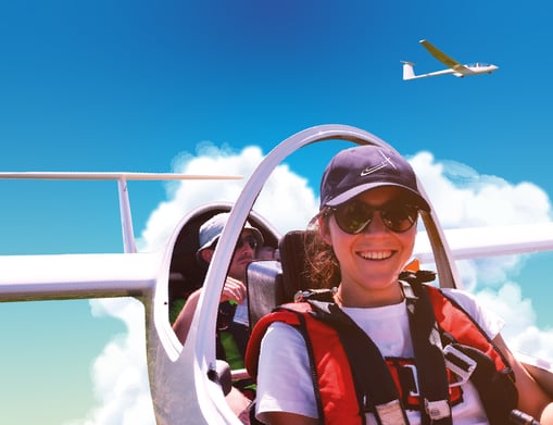 femme dans un planeur