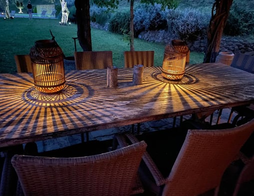 diffracted light used as a metaphor for conversations at a table
