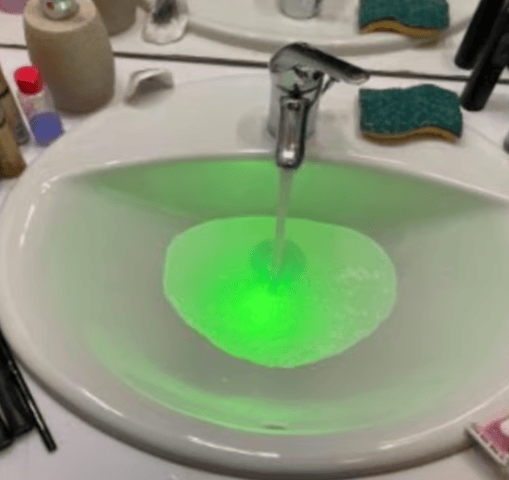 detection fuite d eau evacuation encastre Poule-Les Écharmeaux 69870