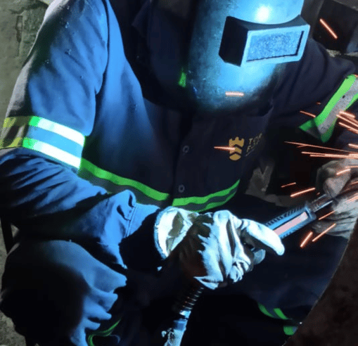 serviço de reparo e recuperação de equipamento