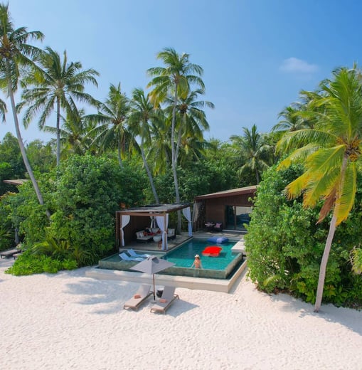 park-hyatt-maldives-beach-villa-pool-1