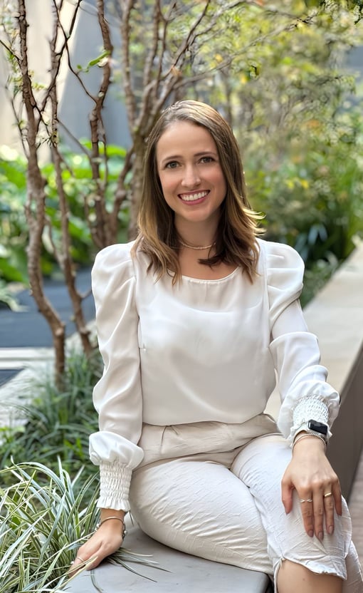 therapist psychologist sitting outside