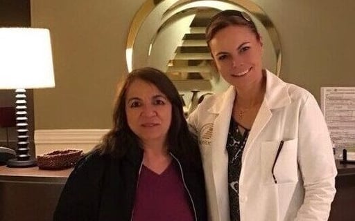 paciente y terapeuta testimonio tratamiento para artritis novocen