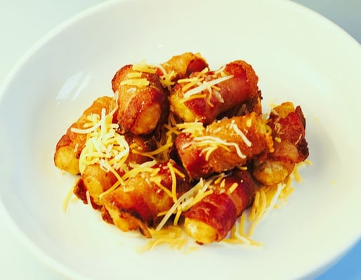tater tots wrapped in bacon